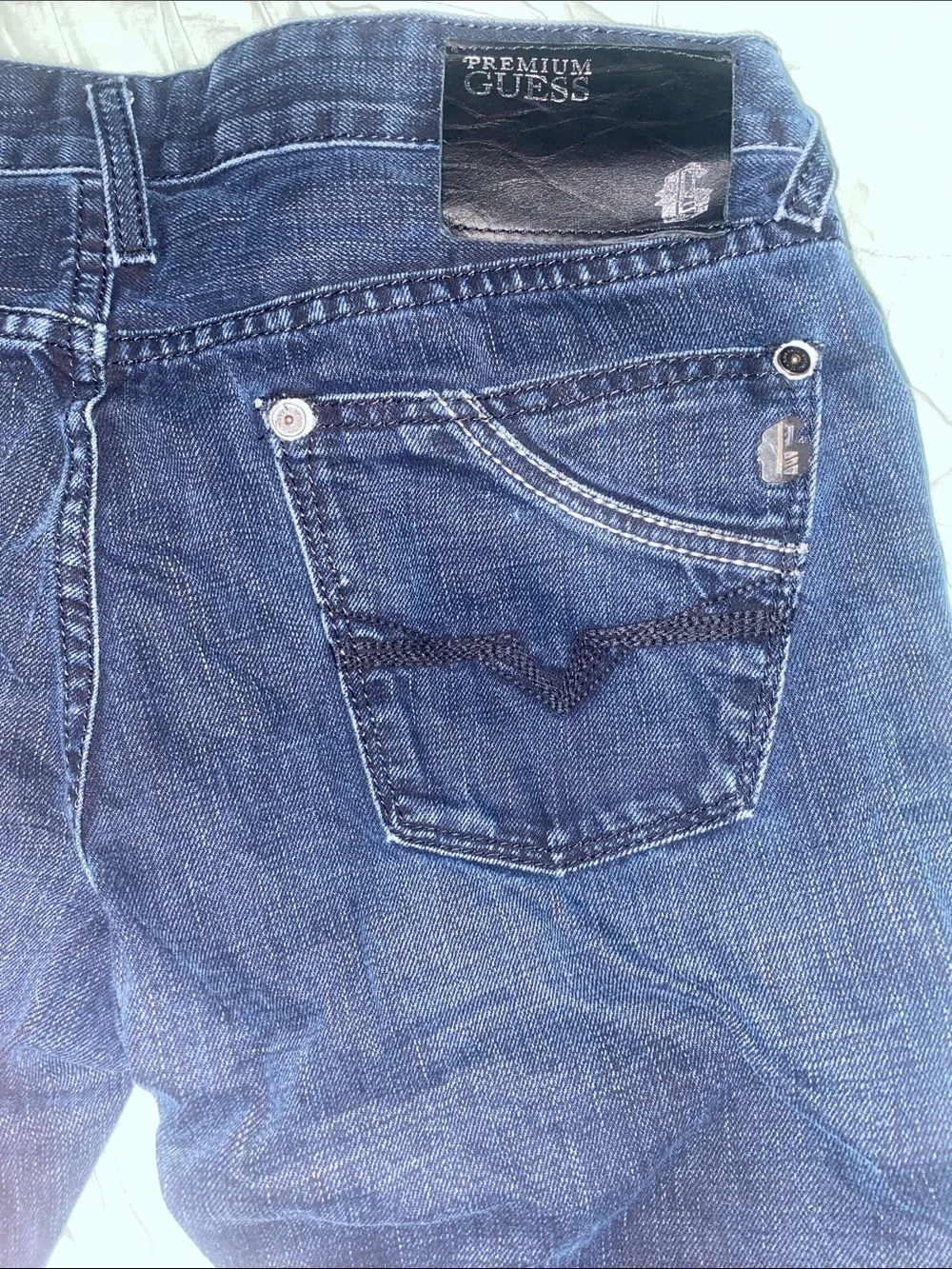 GUESS Men's Navy Slim Straight Jeans